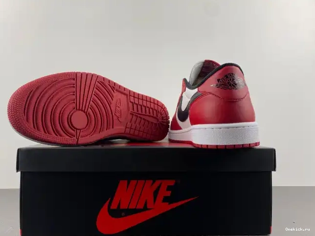 One Kick Jordan Retro Air 705329-600 Chicago Low 1 0630